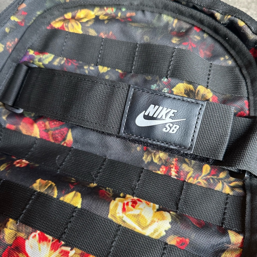 Nike Black Floral Backpack - Picture 2 of 7